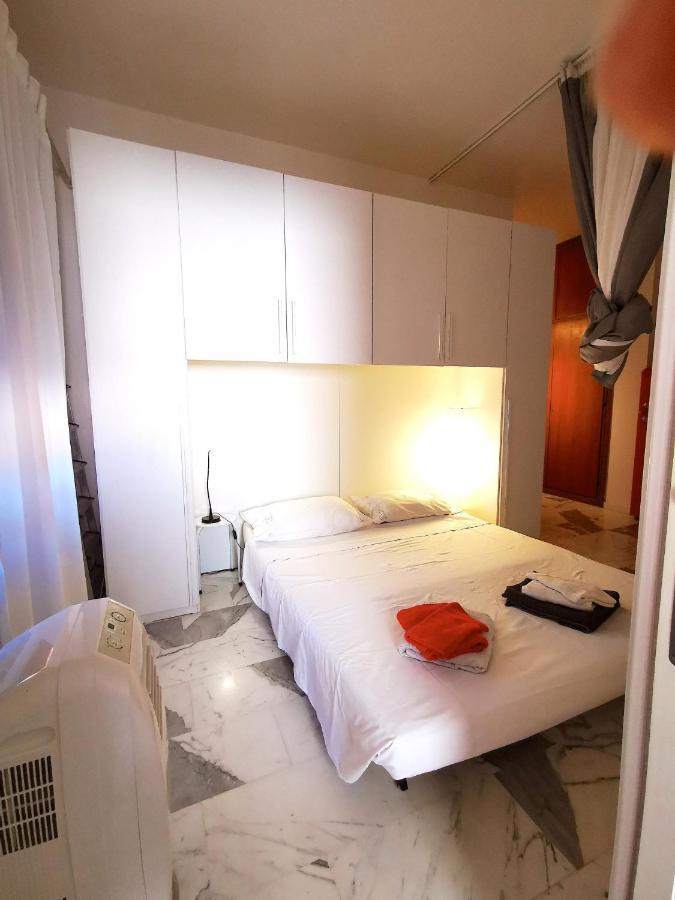 Appartamento Rouge Studio - 10 Min From Vatican Esterno foto